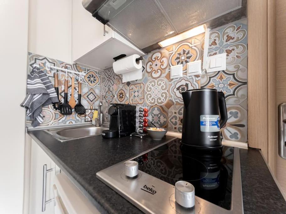 Bedcity Apartment In The Center Of Солун Екстериор снимка